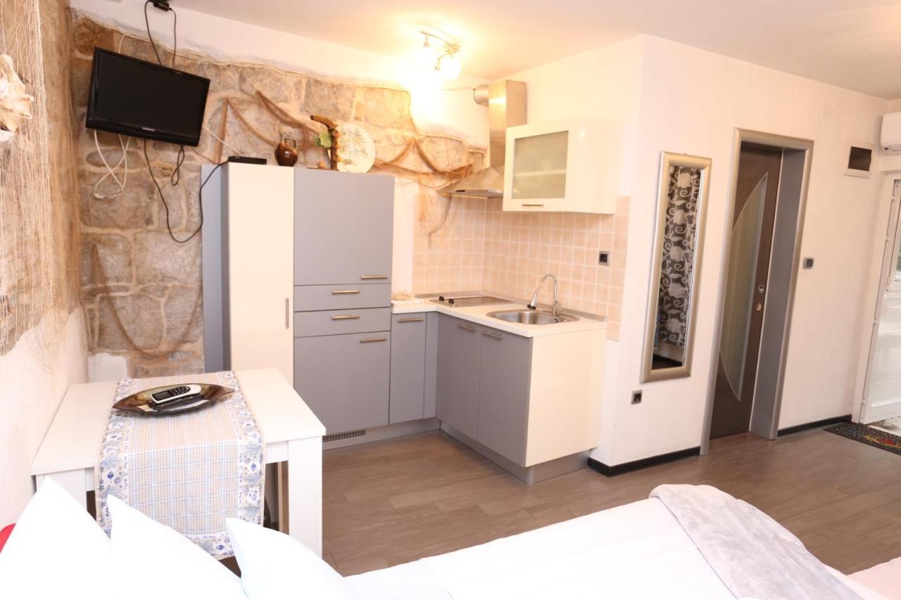 Apartments Nikolla Σπλιτ Εξωτερικό φωτογραφία